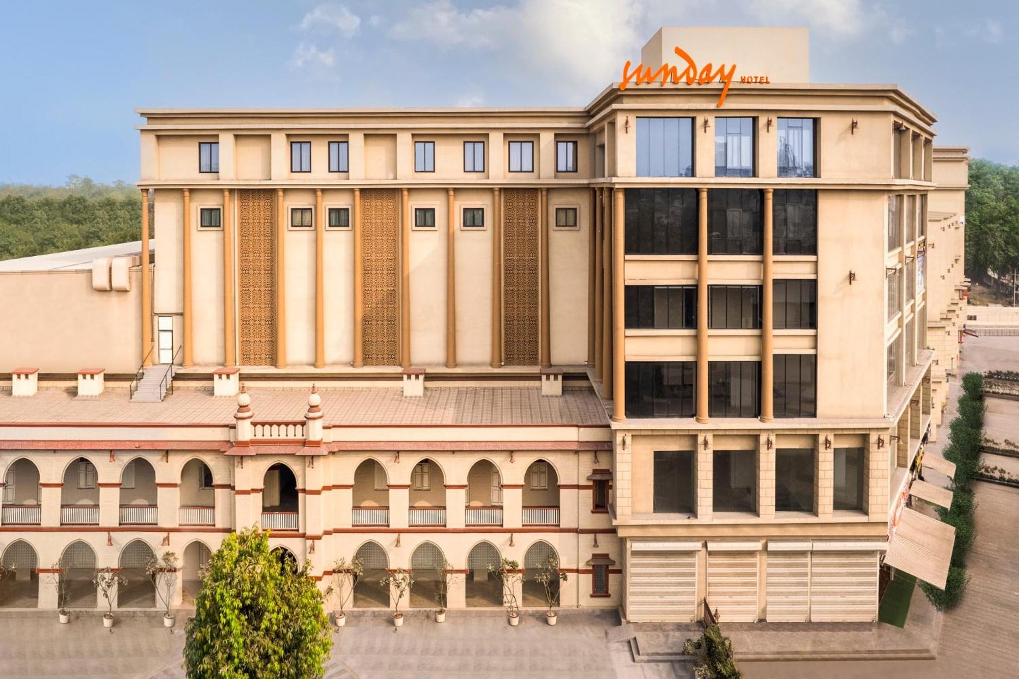 Sunday Hotel فَدودارا المظهر الخارجي الصورة
