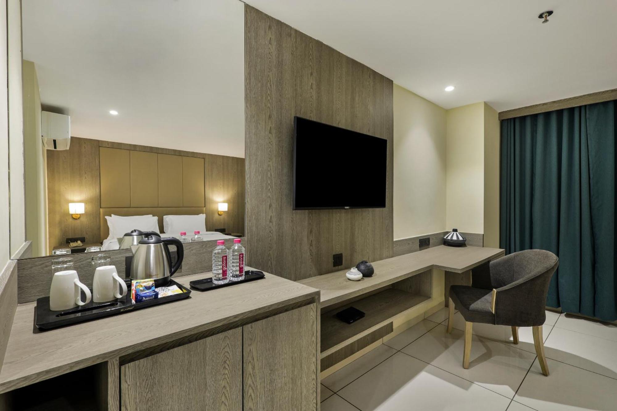 Sunday Hotel فَدودارا المظهر الخارجي الصورة