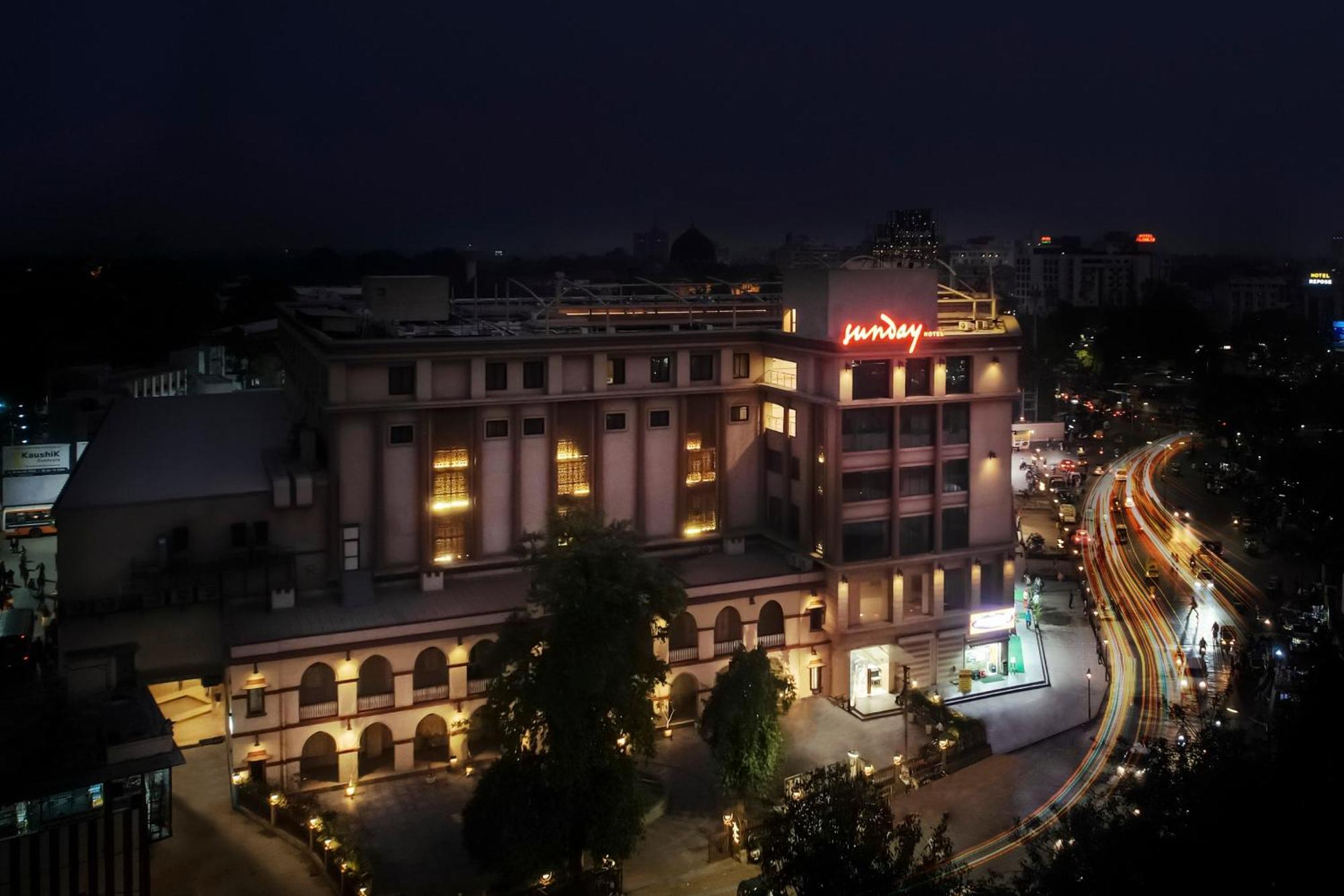 Sunday Hotel فَدودارا المظهر الخارجي الصورة